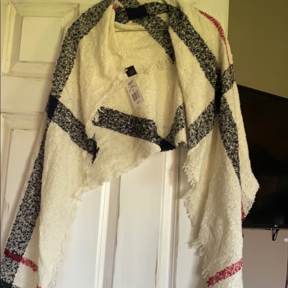 Woman’s poncho